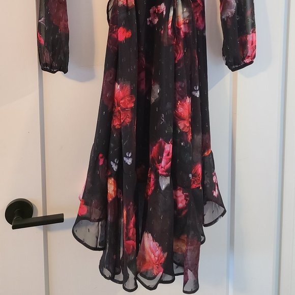 Similar to Ted Baker New With Tags: Lipsy Floral Wrap Midi Dress - Picture 6 of 9